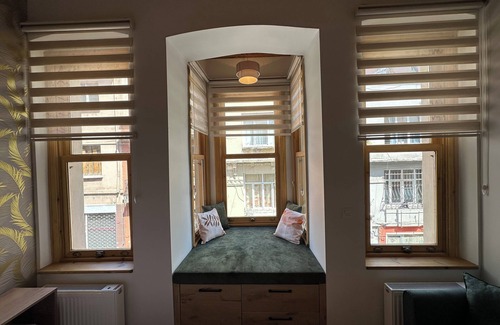 Taksim Villa | REFurbished Triplex in Taksim