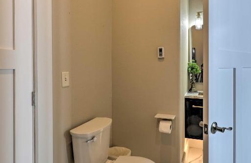 Yankton Apartamento | Regal River Retreat in the Heart of Yankton!