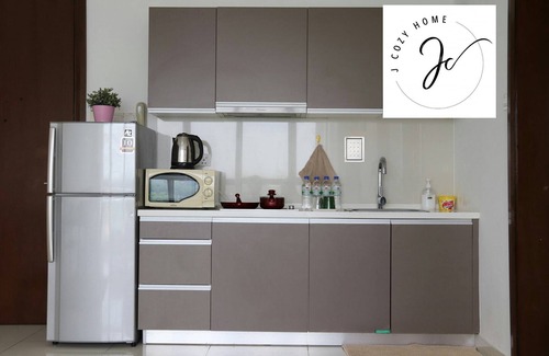 Pekeliling Apartamento | Regalia Suites @ Infinity Pool | 4pax | KLCC Nght. Ver | 2min metro