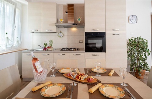 Bardolino Chalet De Esquí | Regarda - Romantic apartment Casa Rossa 1 with wifi, air conditioning