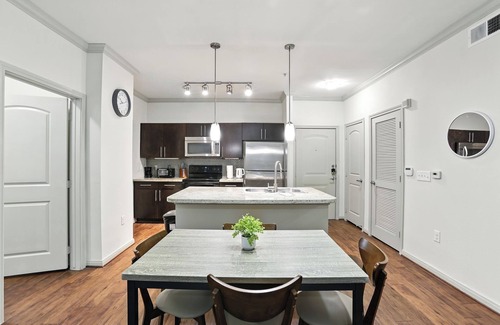 South Main Apartamento | Regards At Med Center 126 I Comfy 2 Bed 2 Bath