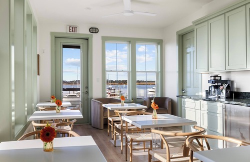 Folly Beach Cama Y Desayuno | Regatta Inn Folly Beach