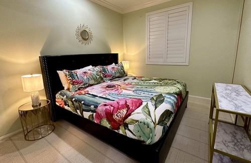 Eastvale Casa | Regency Eastvale newly refreshed 4BR 3BA-Sleeps 10