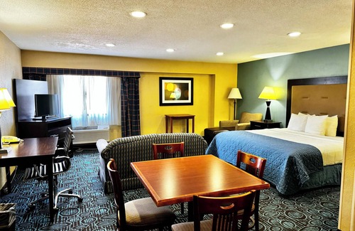 New London Hotel | Regency Inn and Suites - RS Handicapped Non Smoking Double Bed Hearing