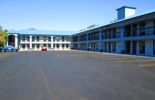 Fort Walton Beach Hotel | Regency Inn Near Boardwalk & Hurlburt Field