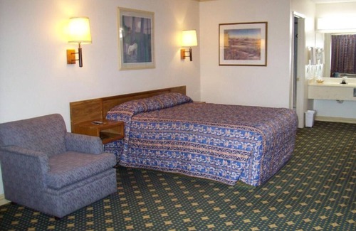 Norco Hotel | Regency Inn Norco