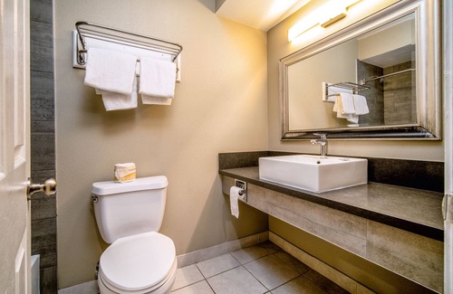Downey Hotel | Regency Inn & Suites
