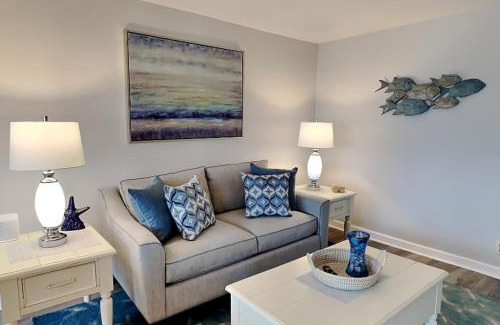 Pensacola Beach Apartamento | Regency Towers #206 East - Mermaid Bungalow