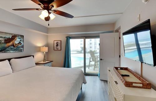 Pensacola Beach Apartamento | Regency Towers #206 East - Mermaid Bungalow