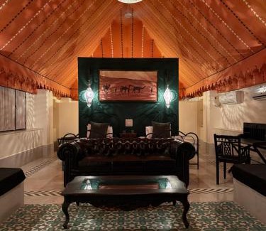 Osian Complejo | Reggies's Camel Camp,Osian