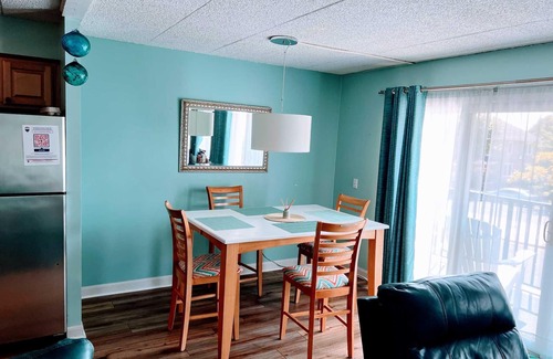 The Pines Condominio | Rehoboth Ave Condo w/ Parking Sleeps 4 Clean/Updated/Comfortable