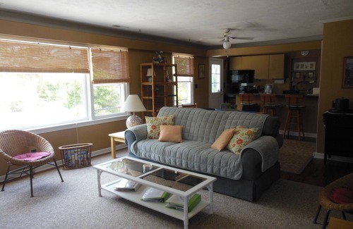 Dewey Beach Cabaña | Rehoboth Bay Cottage - Vista a la bahía, ideal para familias, 1 1/2 manzana a pie de la playa del océano