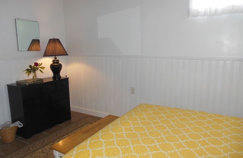 Dewey Beach Cabaña | Rehoboth Bay Cottage - Vista a la bahía, ideal para familias, 1 1/2 manzana a pie de la playa del océano