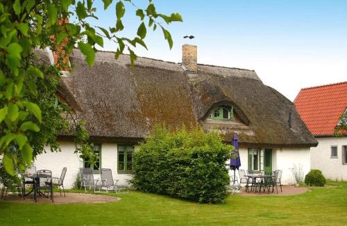 Neuenkirchen Casa | Reihenhäuser im Hafendorf Vieregge auf Rügen, cleaning included