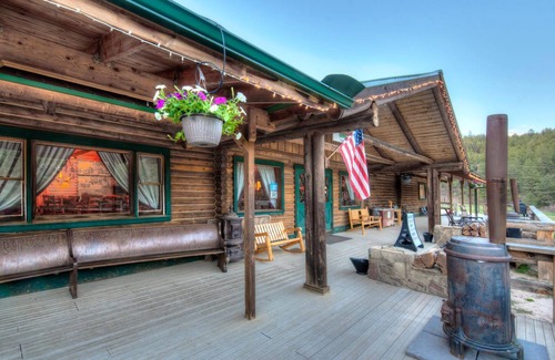 Weston Cabina | Rejuvenating bald eagle cabin with Shower Jacuzzi