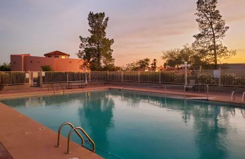 Eleven Mile Corner Apartamento | Rejuvenating Retreat with Ideal Eloy Location!