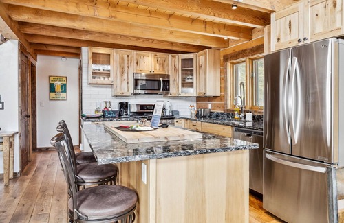Quandary Village Casa | Rejuvenating Rocky Mountain Cabin With 5 Star Views