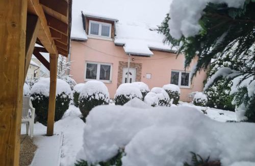 Strecno Casa | Rekreacny Dom