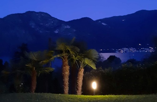 Azzano Casa | Relax and comfort in the apartment in a villa, with a wonderful view of the lake and private pool