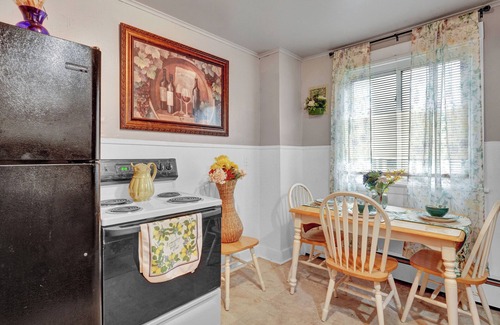 Rochester Apartamento | Relax and enjoy the lush beauty of Flower City