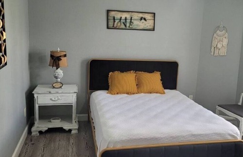 Fellowship Apartamento | Relax and enjoy the sunset on a beautiful and peaceful farm (No Pets).