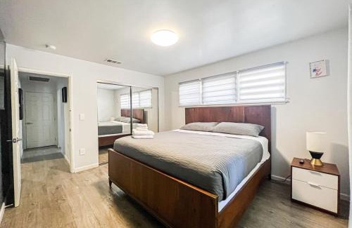 Ladera Heights Casa | Relax and Play, 2BR Close to SoFi, LAX - SH1-LAD