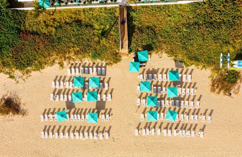 Palm Beach Casa | Relax and Recharge! Beachfront Accommodations | Garden View Room