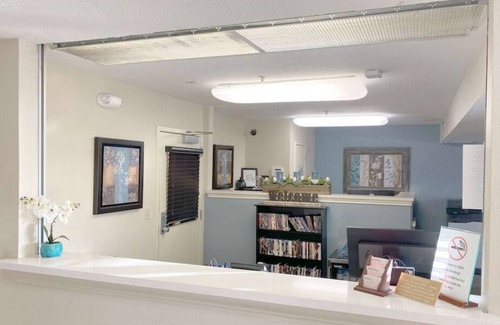 Westchase Casa | Relax and Recharge! FREE Parking, Pets Allowed, Near Boone Road Park Trail!