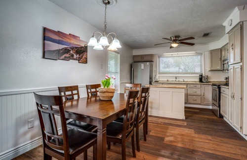 Pottsboro Casa | Relax and Reconnect at Lake Texoma Lodge - Tranquil Setting Near Marinas and Choctaw Casino!