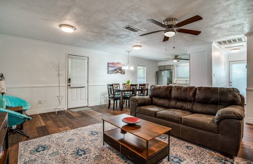 Pottsboro Casa | Relax and Reconnect at Lake Texoma Lodge - Tranquil Setting Near Marinas and Choctaw Casino!