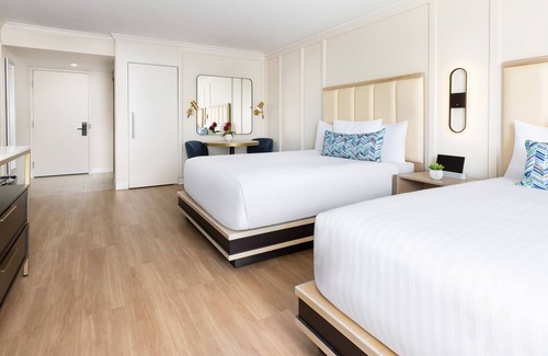 Calabasas Hotel | Relax and Unwind! 4 Convenient Units, Dog-friendly Property, Outdoor Pool!