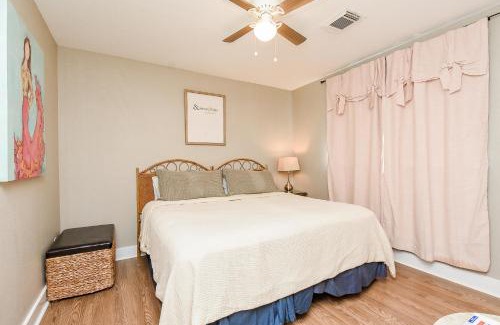 Conroe Casa | Relax and Unwind at Our 7BR Oasis