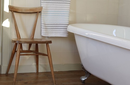 Alvaiazere Otro | Relax and unwind in this stylish Portuguese Farmhouse.