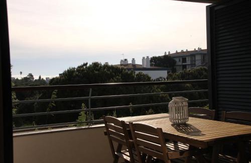 Telheiro Apartamento | Relax and unwind : pool, garden, beach & city