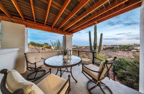Fountain Hills Casa | Relax and unwind at this spacious Fountain Hills retreat with stunning views from the beautiful patio, perfect for families or groups. Enjoy peaceful mornings, scenic sunsets, and easy access to everything Fountain Hills has to offer.
