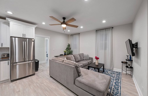 Prescott Casa | Relax at a Charming West Oakland Victorian