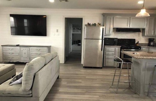 Cocodrie Casa | Relax at Comfort Zone