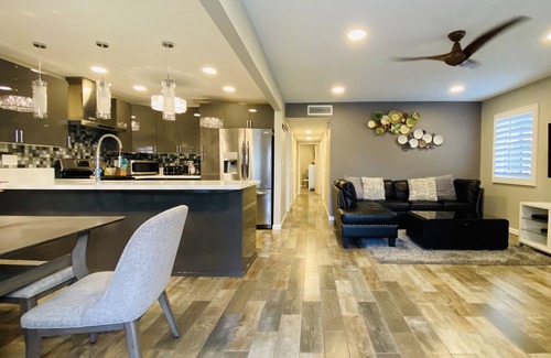 Little Tuscany Condominio | Relax at Cookie’s Corner