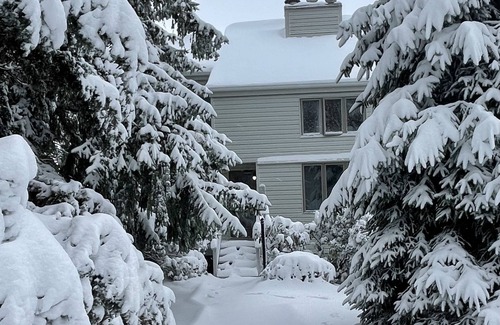 Seven Devils Condominio | Relax at Couple’s Retreat. View, Ski, Winery, Hike, Ziipline, Snow Tube…here
