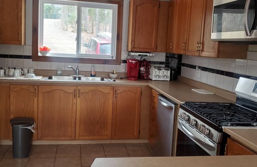 Dysart et al Cabaña | Relax at cozy 3-Bedroom cottage on the lake