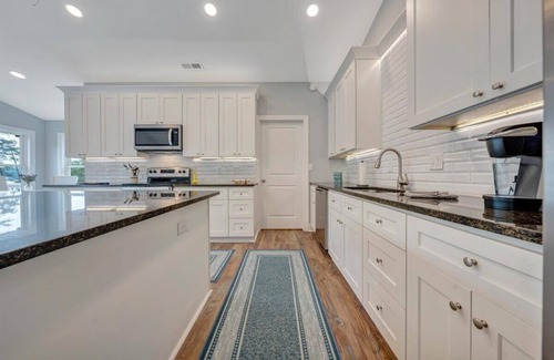 Goodview Casa | Relax at Dock Holiday on Smith Mountain Lake