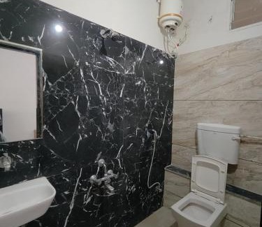 Indore Apartamento | Relax at Green Hut Couple Friendly