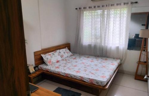 Indore Apartamento | Relax at Green Hut Couple Friendly
