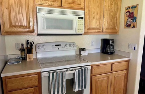 Middletown Otro | Relax at our Middletown Farm Stay, just a hop away from Calistoga Hot Springs