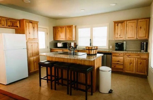 Oakland Casa | Relax at RMB Longhorn East, a country paradise