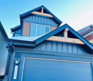 Southeast Edmonton Casa | Relax at The Hills at Ellerslie