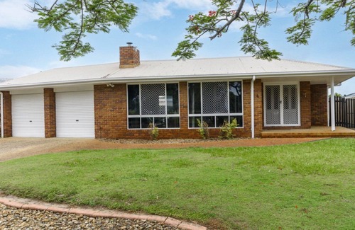Banksia Beach Casa | The Poolside Escape, TOP NOTCH