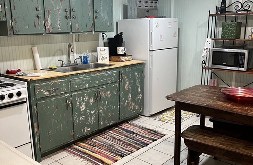 Hayesville Casa | Relax at the Shabby Chic Lake house