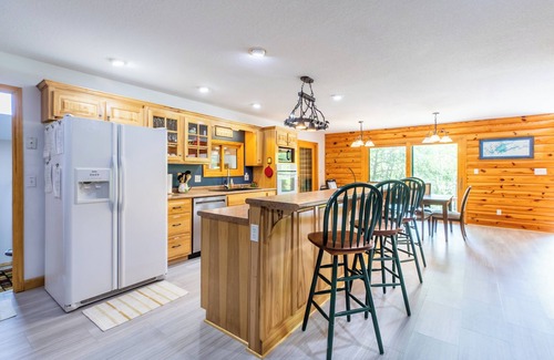 Big Creek Casa | Relax at Windsor Cove Norris Lake - 7 BR, 4,700 Sq ft, 2 Story Dock, Fire Pit
