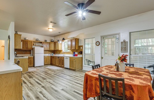 Hillister Casa | Relax By the Lake: Quiet East Texas Retreat